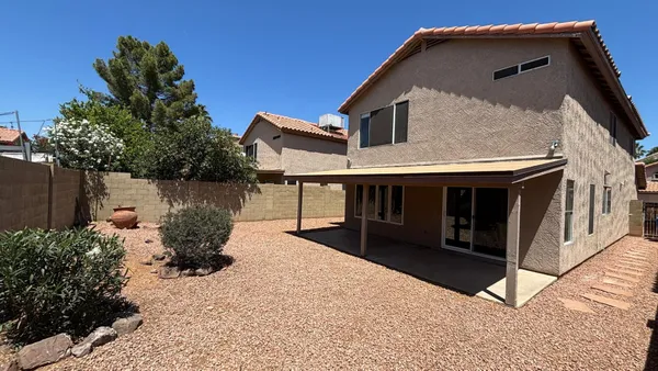 $2,695 | 17426 North 47th Street, Phoenix, AZ 85032