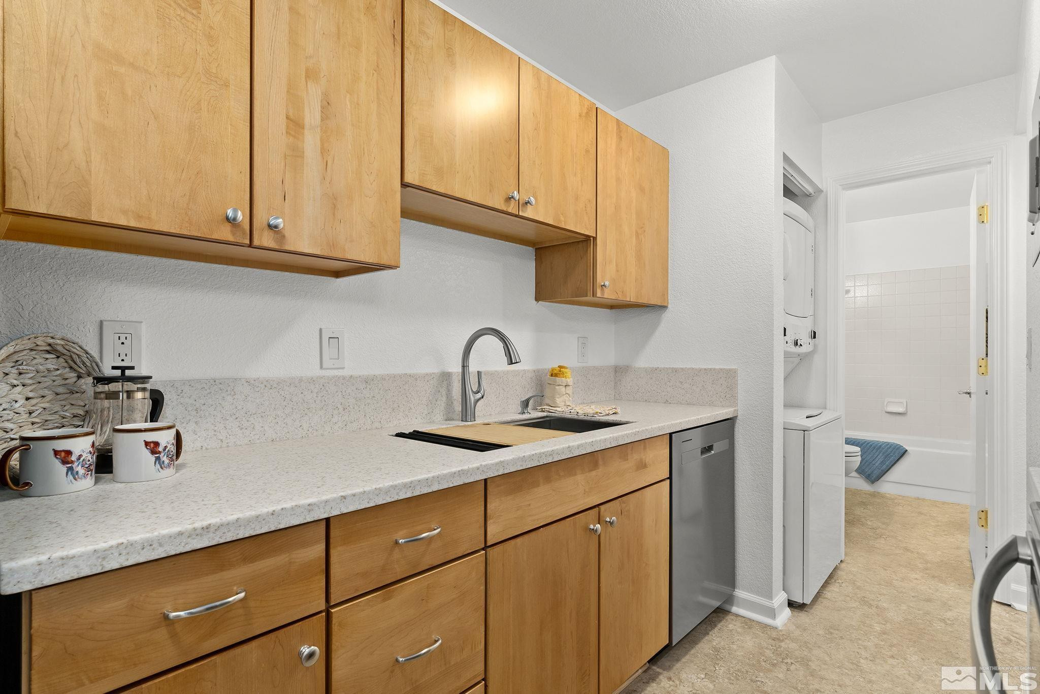 4570 Matich Drive Reno, NV 89502 - Photo 7 of 25 Photo 7