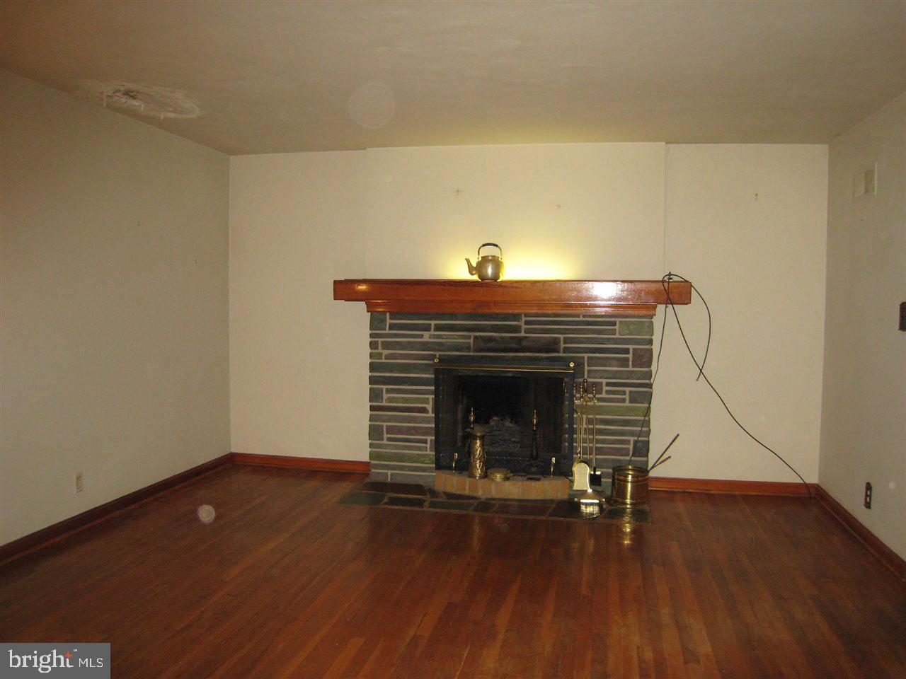 2315 Derry Road York, PA 17408 - Photo 3 of 22 Gallery Image 3