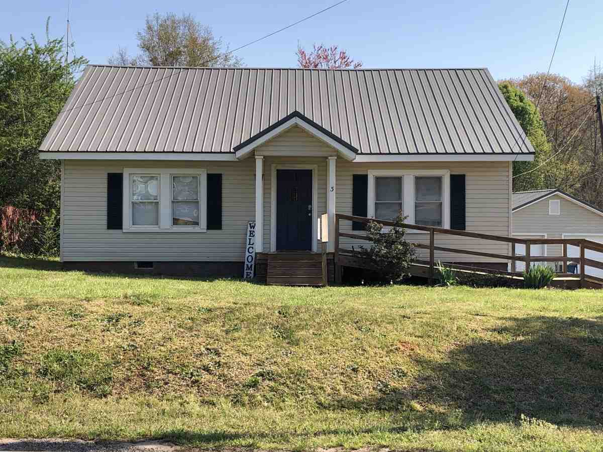 3 South Howard Street Inman, SC 29349 - Photo 1 of 20