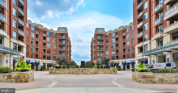 $299,000 | 3600 South Glebe Road, Unit 406W, Arlington, VA 22202