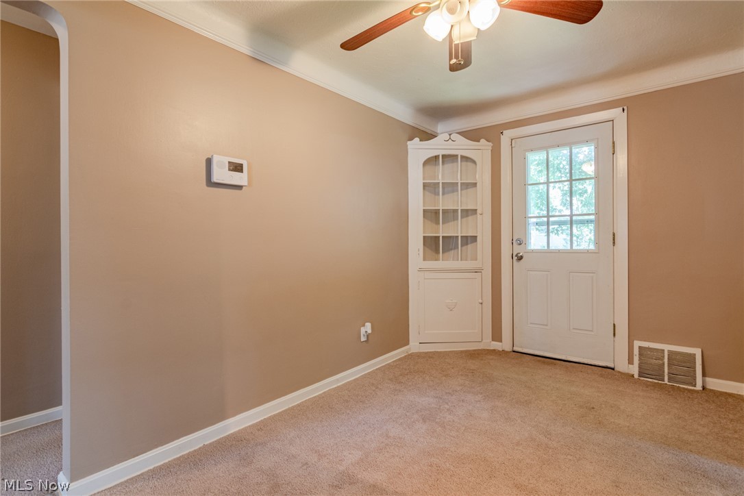 1211 South Green Road Cleveland, OH 44121 - Photo 8 of 31 Gallery Image 8