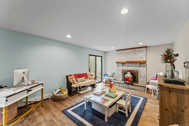 a picture of a building