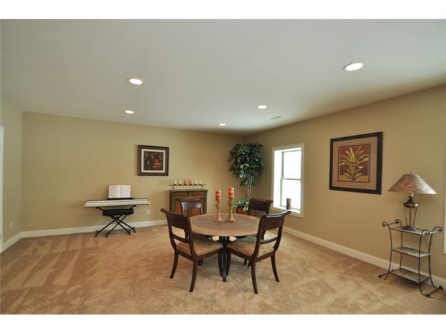 6498 Cook Road Powell, OH 43065 - Photo 8 of 25 Gallery Image 8