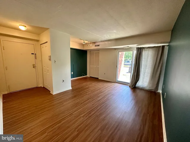 $1,300 | 1 Dover Hall, Dover, DE 19904