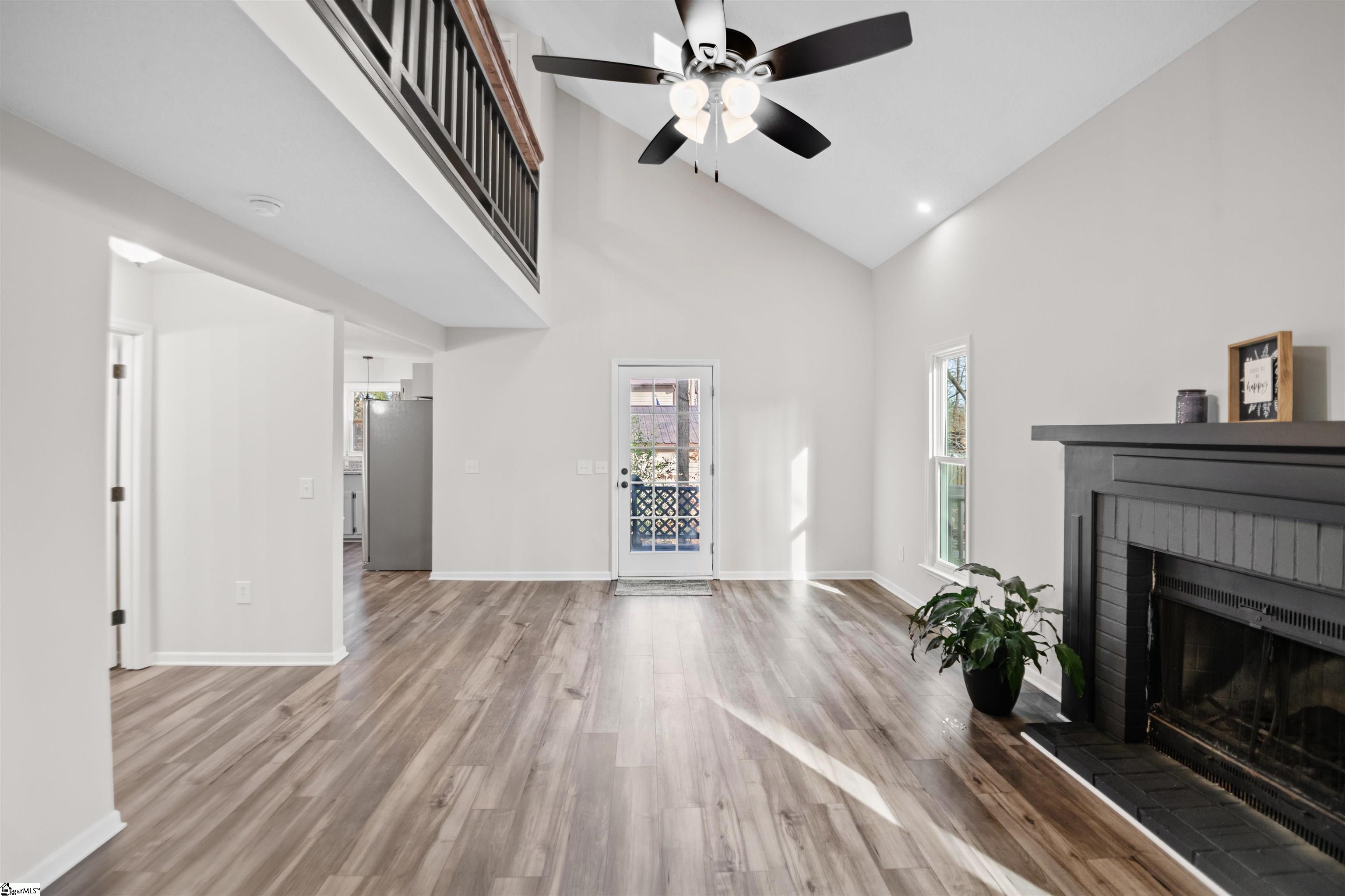 137 Lakeshore Drive Easley, SC 29642 - Photo 27 of 37