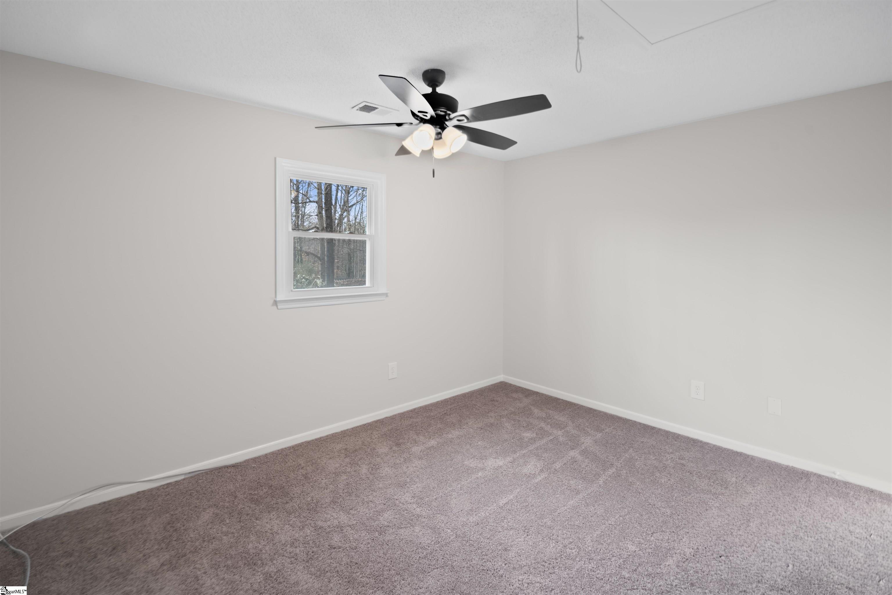 137 Lakeshore Drive Easley, SC 29642 - Photo 6 of 37