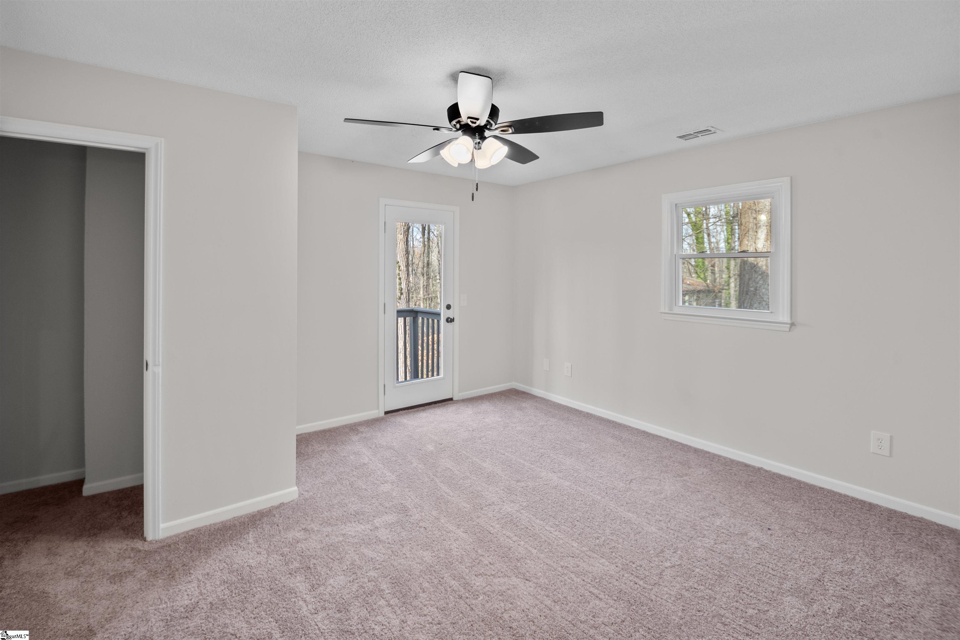 137 Lakeshore Drive Easley, SC 29642 - Photo 8 of 37