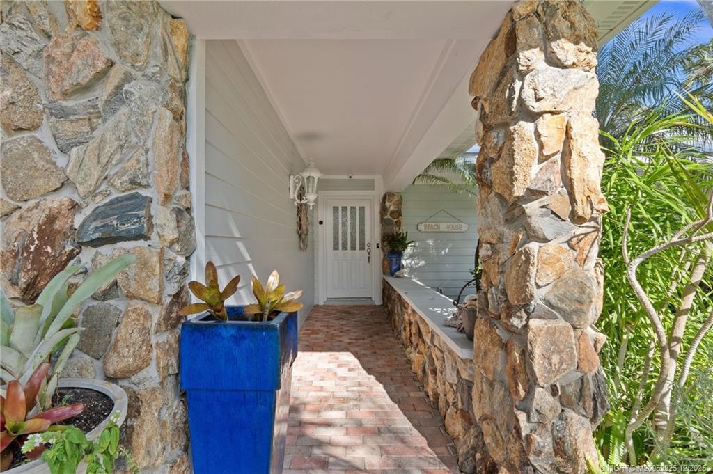 20 Banyan Road Stuart, FL 34996 - Photo 11 of 95