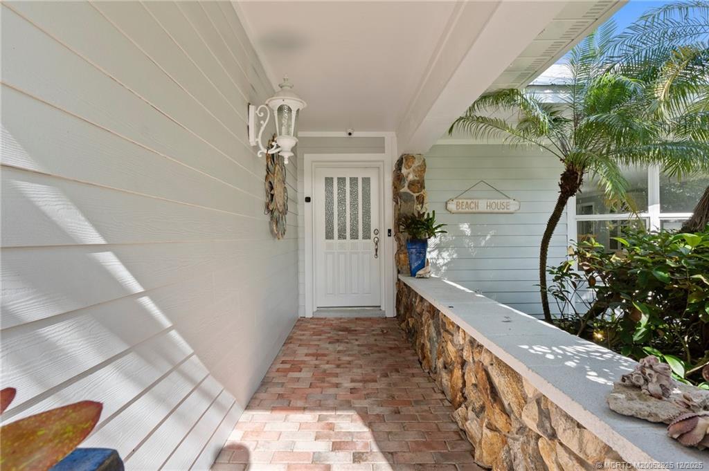 20 Banyan Road Stuart, FL 34996 - Photo 12 of 95 a view of entryway
