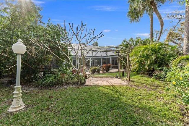 $1,250,000 | 20 Banyan Road, Stuart, FL 34996