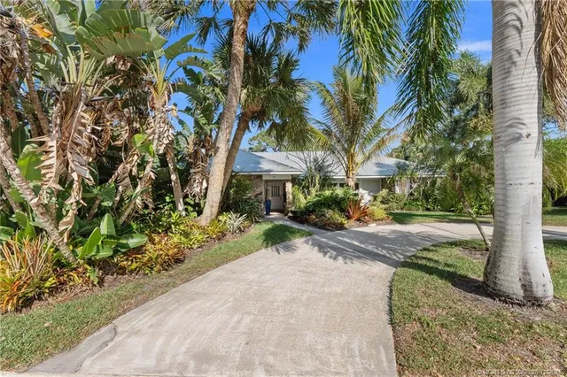 $1,250,000 | 20 Banyan Road, Stuart, FL 34996