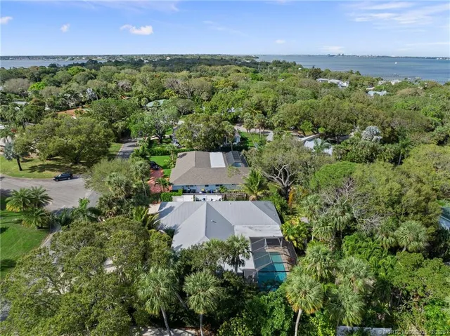 $1,250,000 | 20 Banyan Road, Stuart, FL 34996
