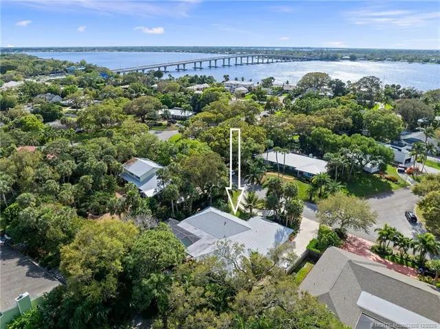 $1,250,000 | 20 Banyan Road, Stuart, FL 34996