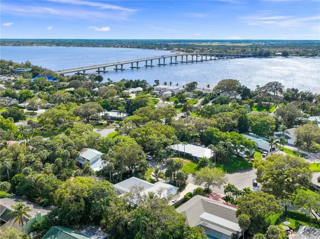 $1,250,000 | 20 Banyan Road, Stuart, FL 34996