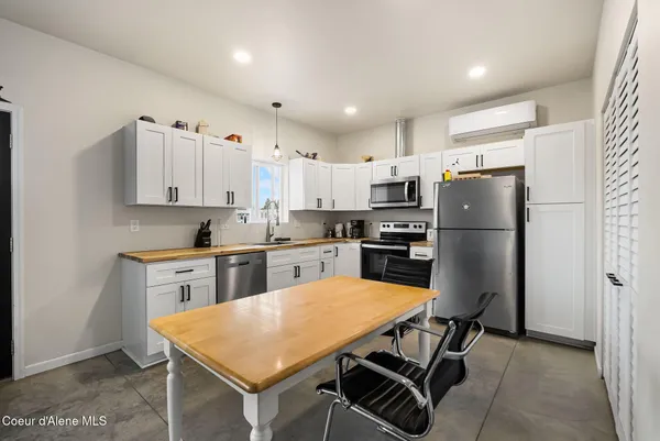 $850,000 | 74 Omaha Way, Sagle, ID 83860