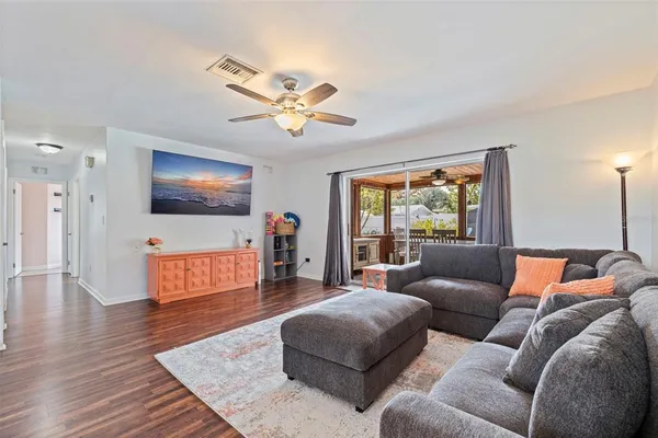 $5,900 | 13584 Twig Terrace, Largo, FL 33774