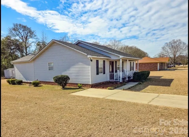 $199,900 | 3313 Annie Street, Dalzell, SC 29040