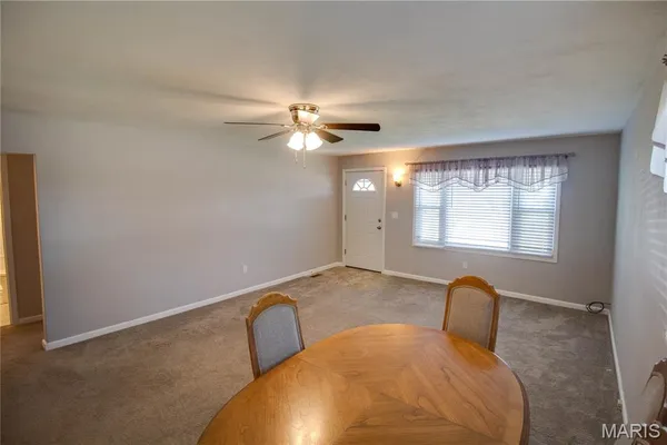 $1,200 | 314 East Pearl Street, Jerseyville, IL 62052