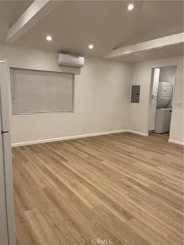 $1,950 | 4919 Enfield Avenue, Encino, CA 91316