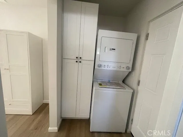 $1,950 | 4919 Enfield Avenue, Encino, CA 91316