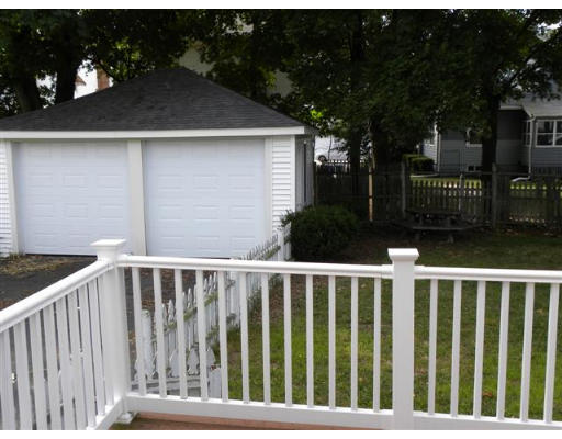 53 Hobomack Road Quincy, MA 02169 - Photo 4 of 10 Gallery Image 4