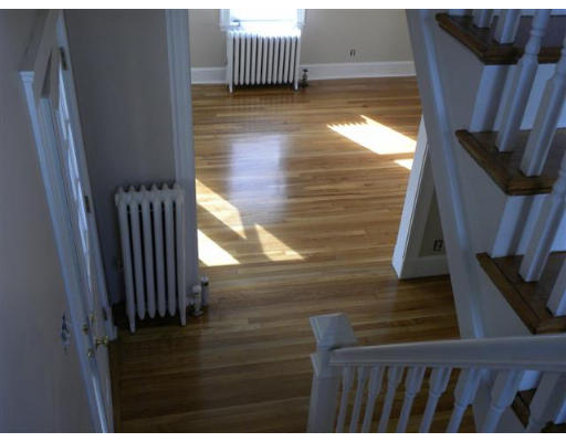 53 Hobomack Road Quincy, MA 02169 - Photo 6 of 10 Gallery Image 6