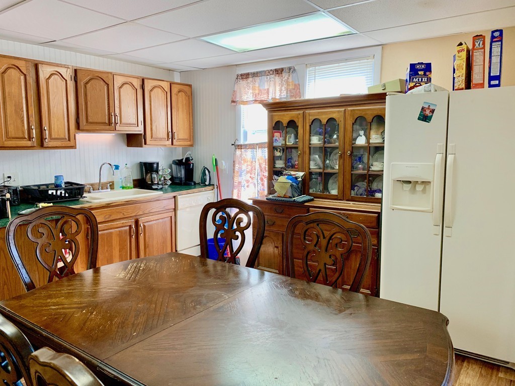 24 Davis Street Springfield, MA 01104 - Photo 12 of 29