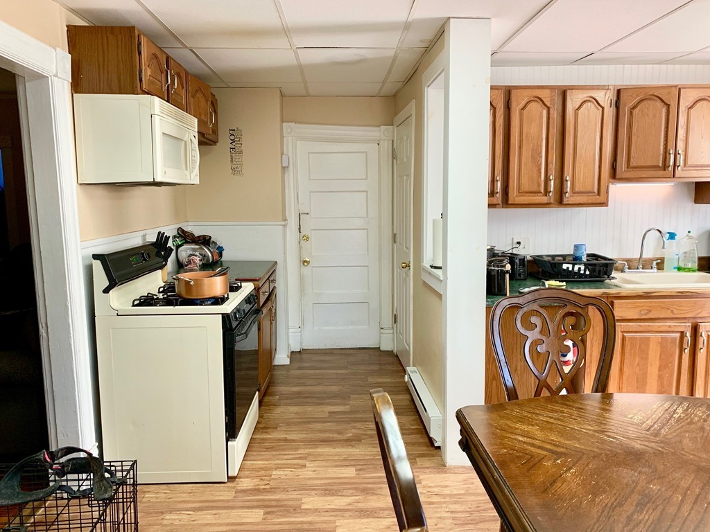 24 Davis Street Springfield, MA 01104 - Photo 13 of 29