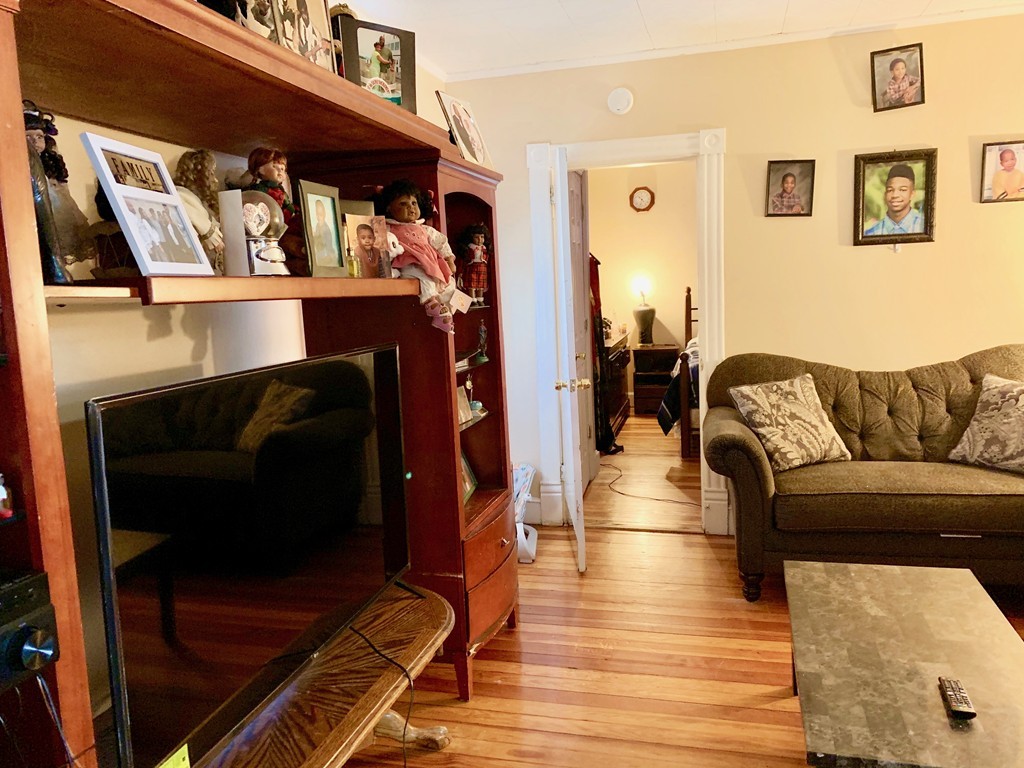 24 Davis Street Springfield, MA 01104 - Photo 16 of 29