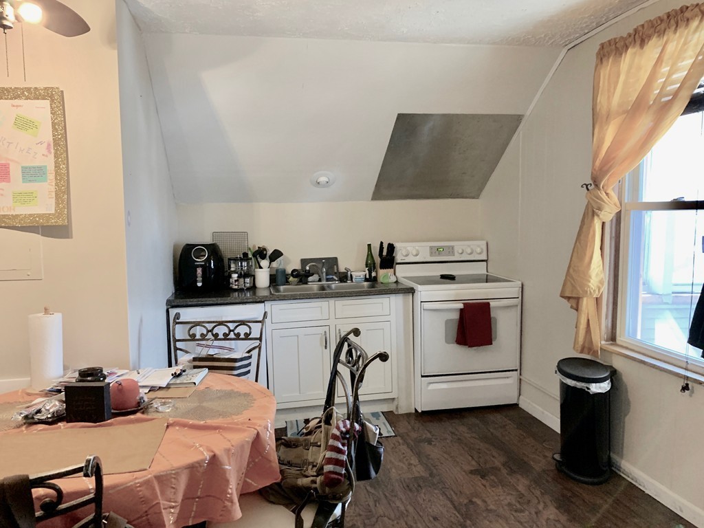 24 Davis Street Springfield, MA 01104 - Photo 21 of 29