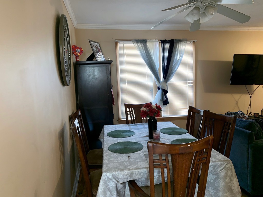 24 Davis Street Springfield, MA 01104 - Photo 8 of 29