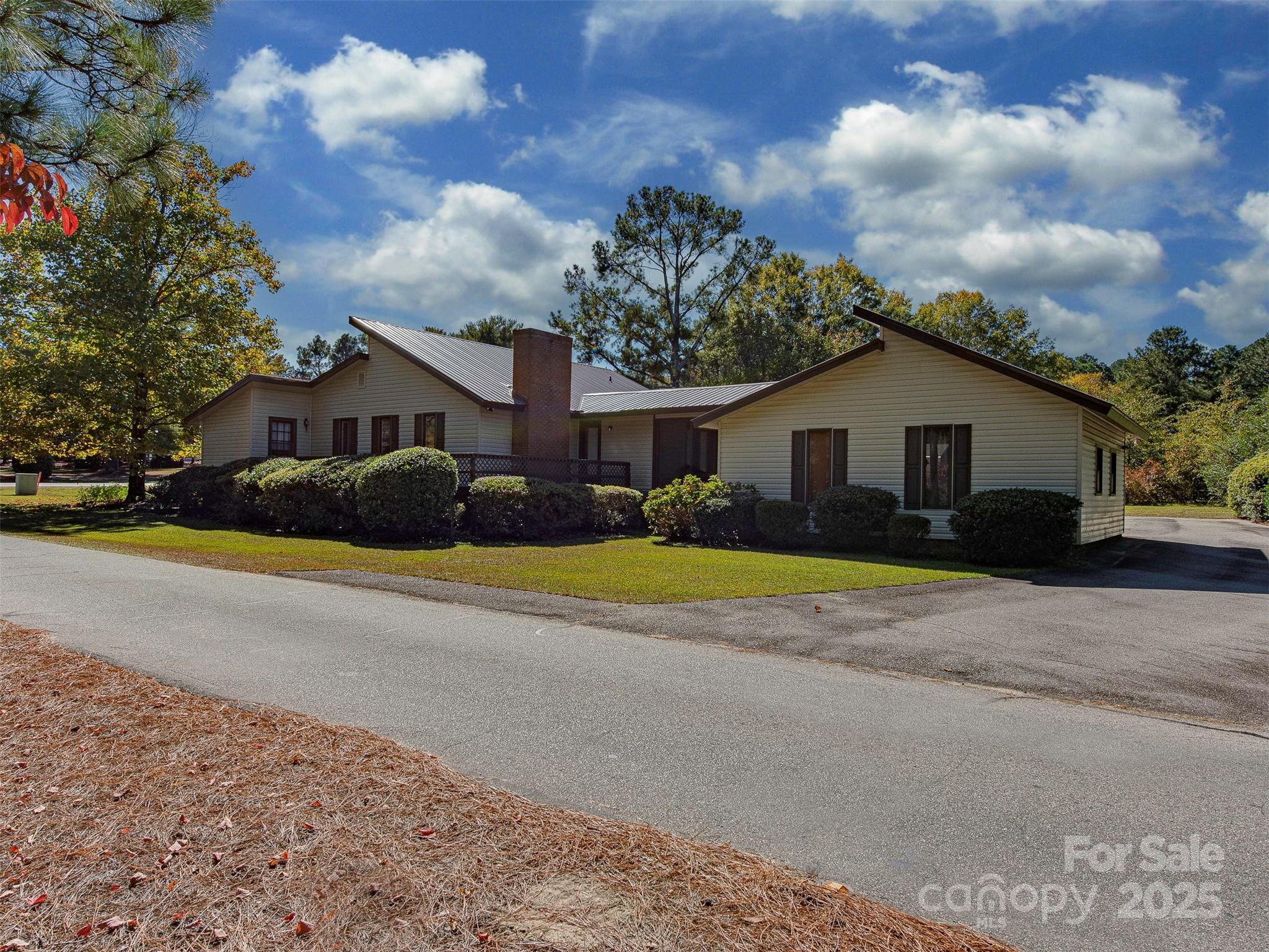 102 West Shenandoah Road West End, NC 27376 - Photo 39 of 48 Gallery Image 39