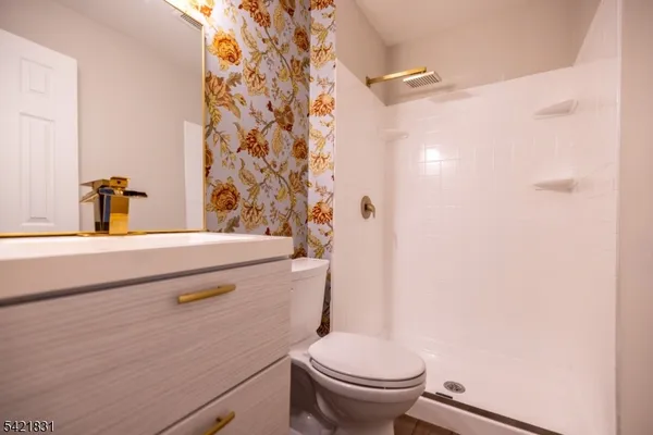 $475,000 | 25 Bloomingdale Drive, Unit 2C, Hillsborough, NJ 08844