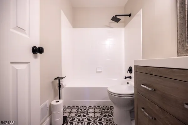 $475,000 | 25 Bloomingdale Drive, Unit 2C, Hillsborough, NJ 08844