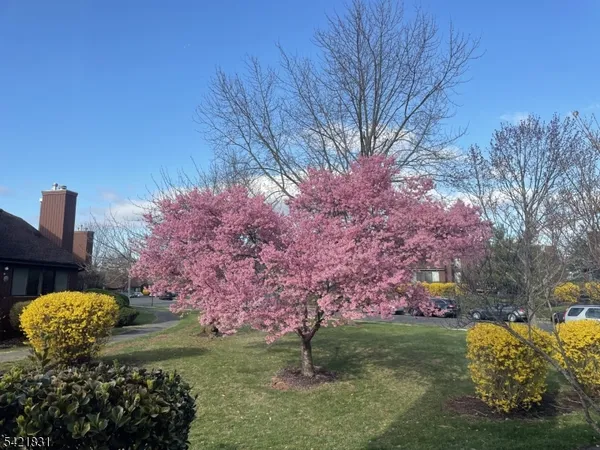 $475,000 | 25 Bloomingdale Drive, Unit 2C, Hillsborough, NJ 08844