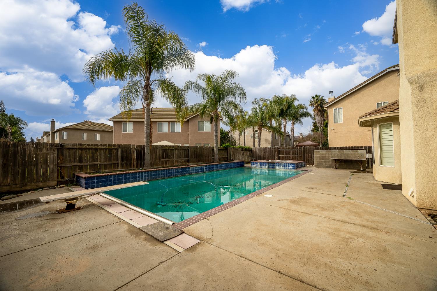 2800 Olympus Court Modesto, CA 95356 - Photo 11 of 56 a view of a backyard with a sitting area