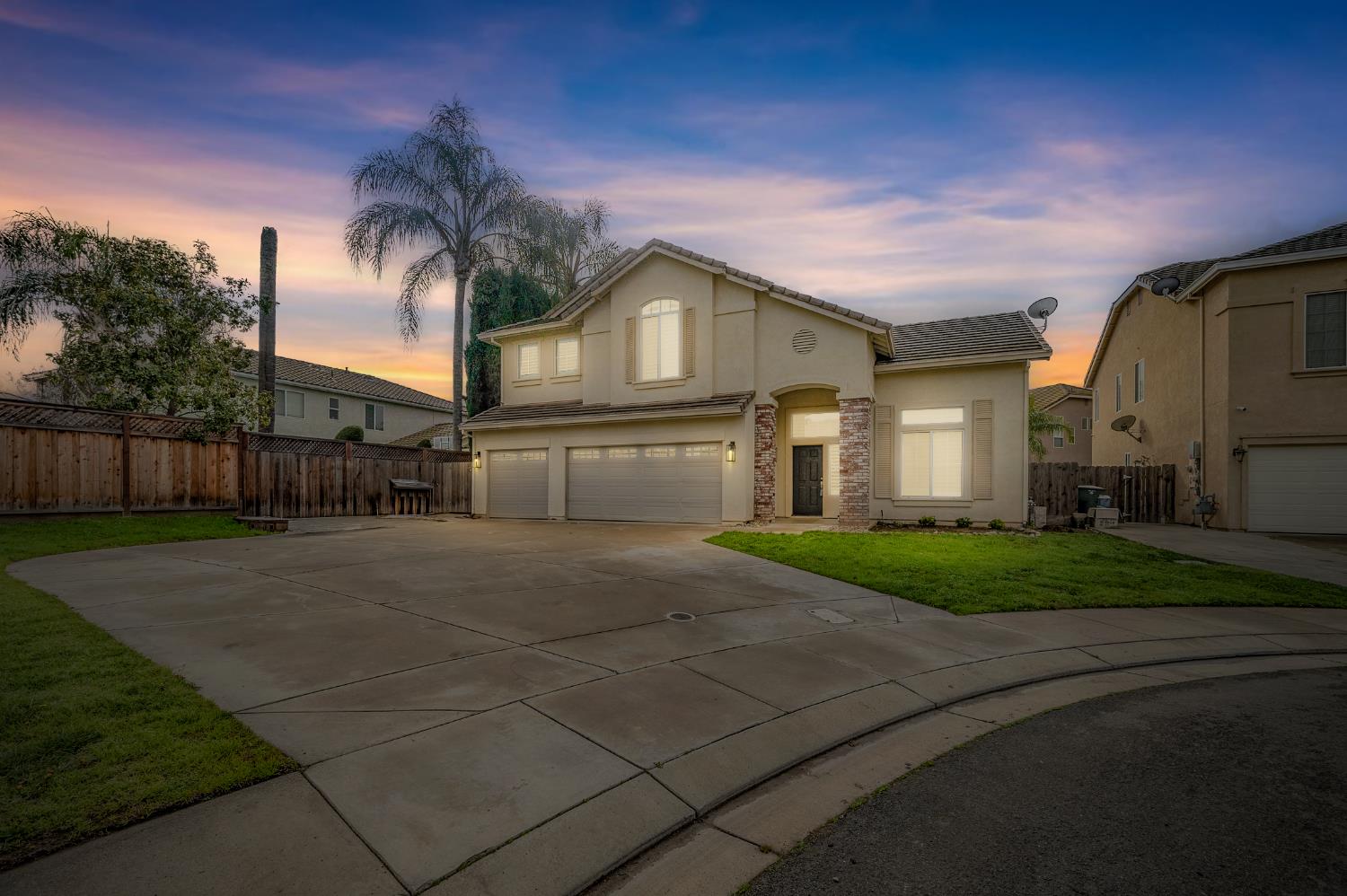2800 Olympus Court Modesto, CA 95356 - Photo 7 of 56 a front view of a house with garden