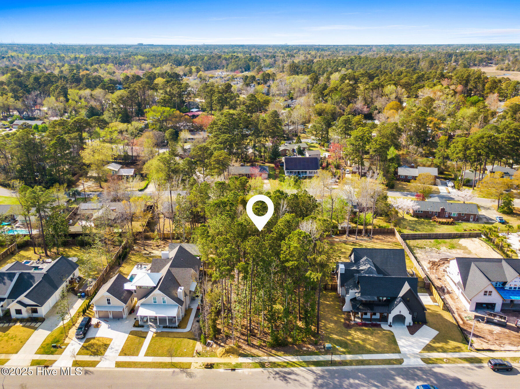 412 East Blackbeard Road Wilmington, NC 28409 - Photo 4 of 12 014_412_east_blackbeard_road-14_606