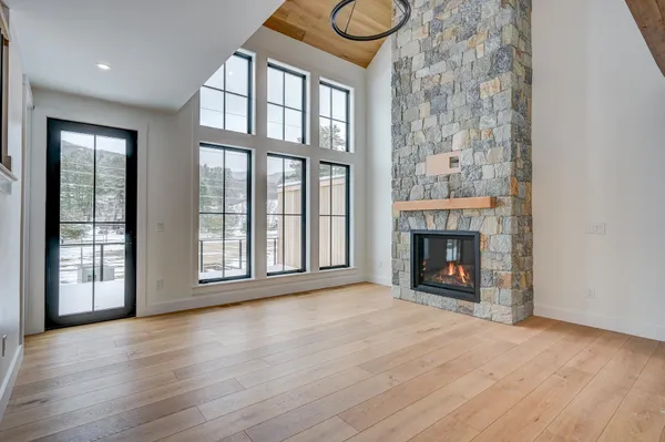 $1,995,000 | 3 Black Diamond Road, North Conway, NH 03860