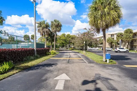 $279,000 | 2420 DC Country Club Boulevard, Unit 205D, Deerfield Beach, FL 33442