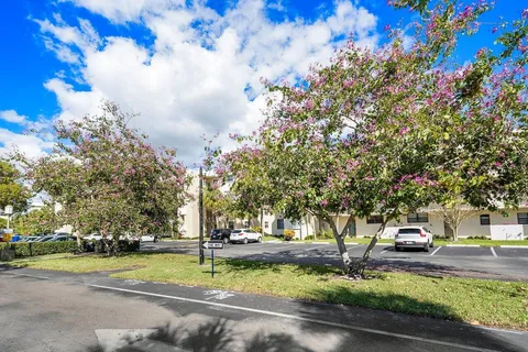 $279,000 | 2420 DC Country Club Boulevard, Unit 205D, Deerfield Beach, FL 33442