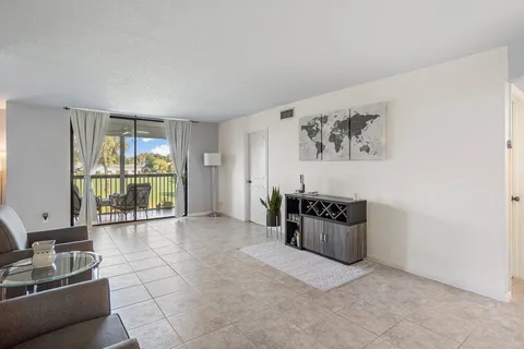 $279,000 | 2420 DC Country Club Boulevard, Unit 205D, Deerfield Beach, FL 33442