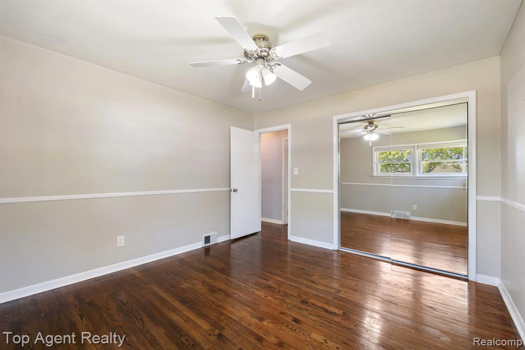 36365 Briarcliff Road Sterling Heights, MI 48312 - Photo 16 of 52
