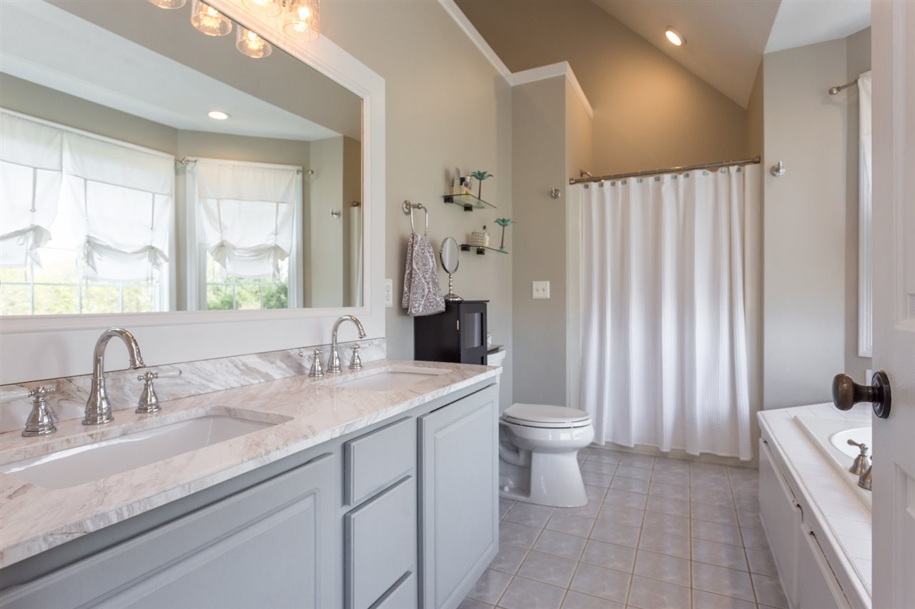 3 Fifield Lane Stratham, NH 03885 - Photo 25 of 40