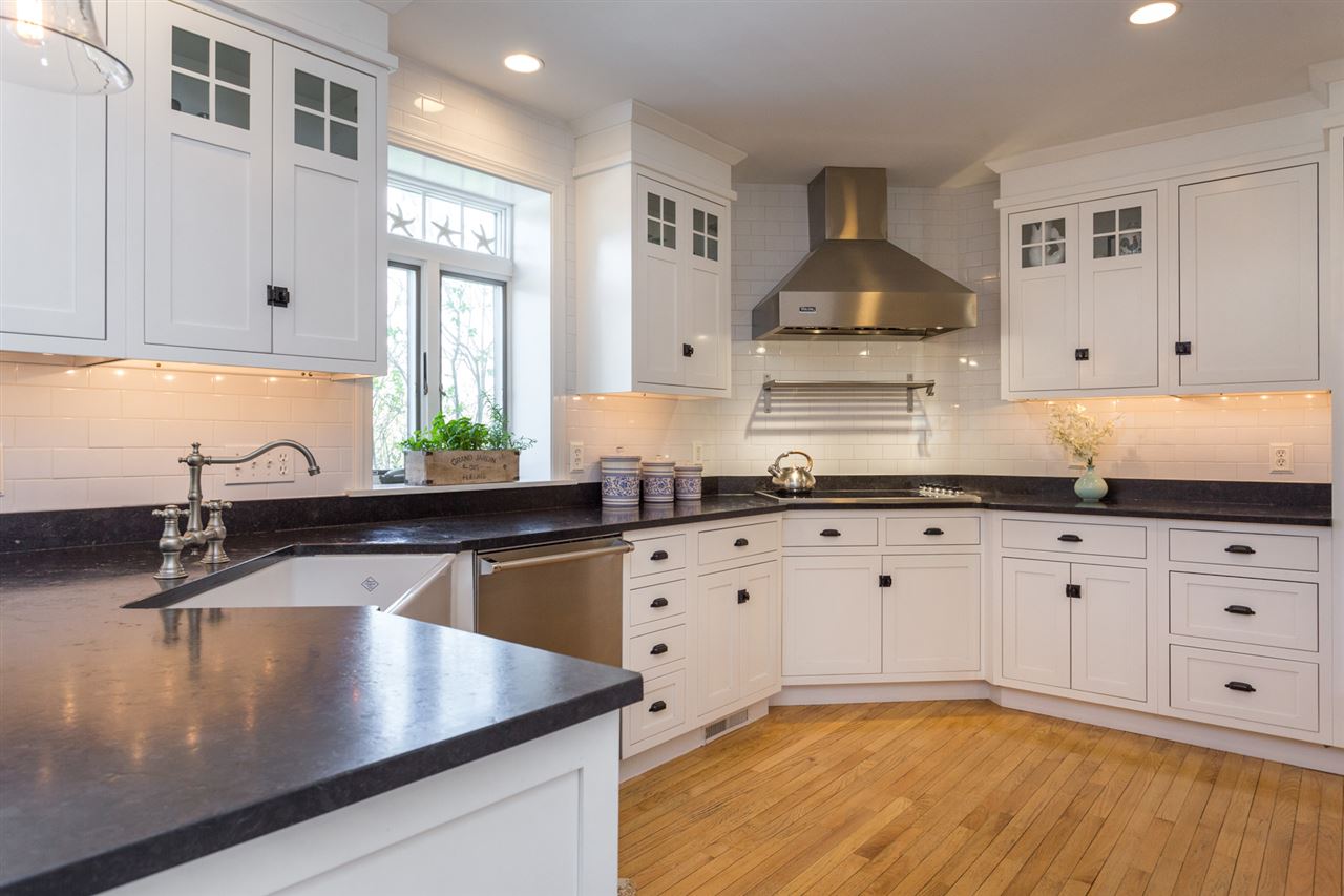 3 Fifield Lane Stratham, NH 03885 - Photo 4 of 40