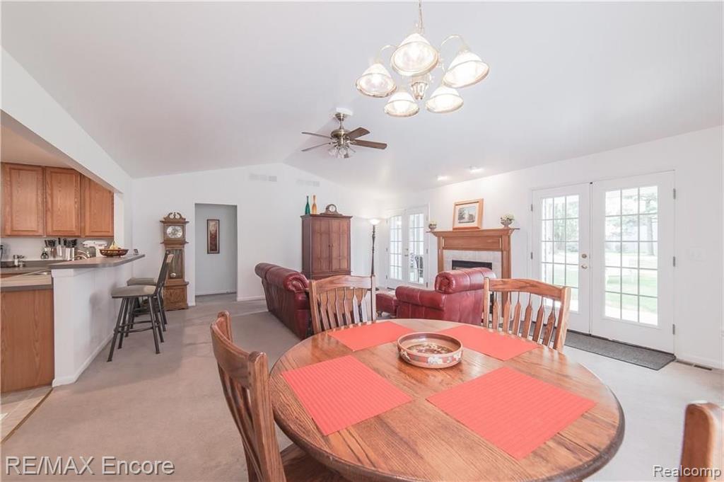 1082 Avon Manor Road Rochester Hills, MI 48307 - Photo 17 of 40