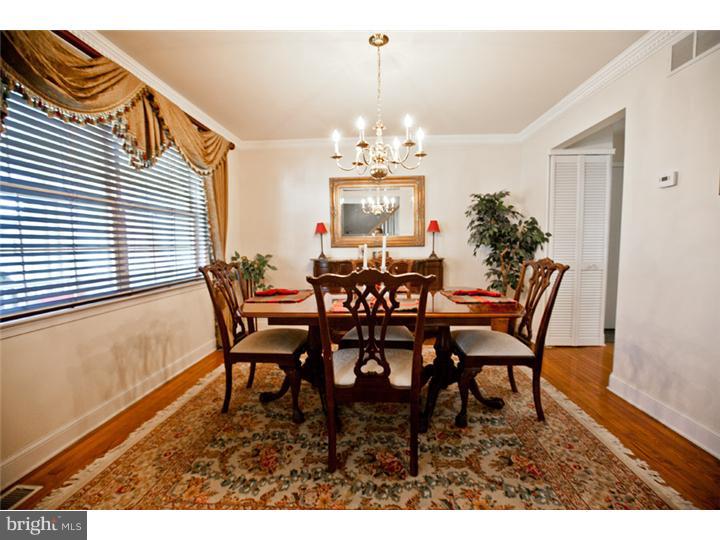 649 Renz Street Philadelphia, PA 19128 - Photo 12 of 25 Dining Room