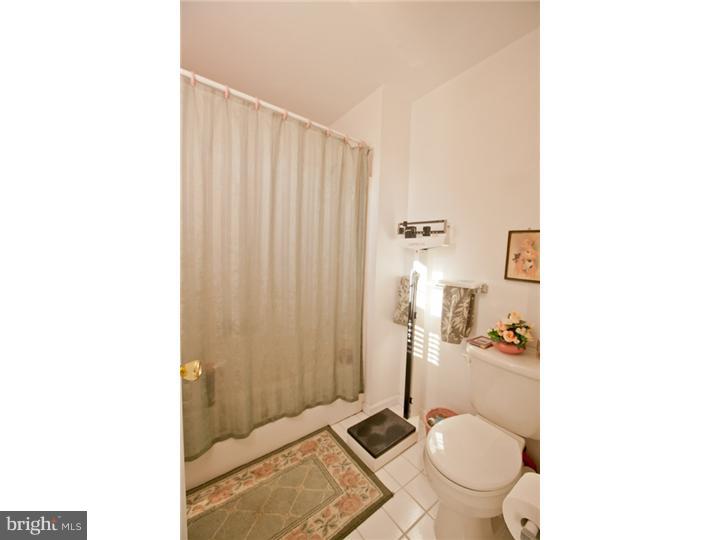649 Renz Street Philadelphia, PA 19128 - Photo 19 of 25 Master Bathroom