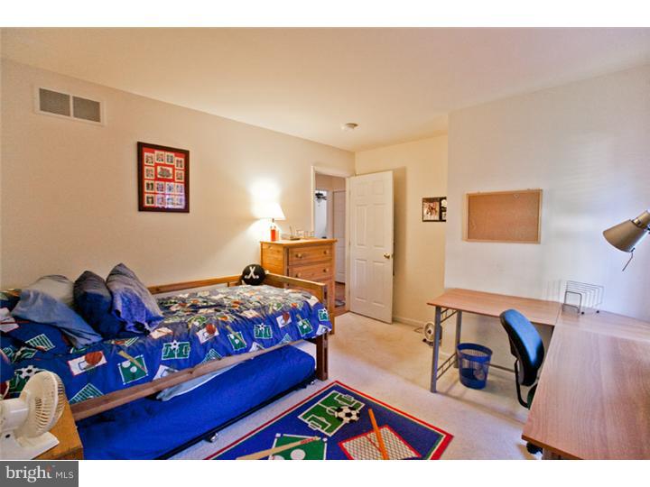 649 Renz Street Philadelphia, PA 19128 - Photo 22 of 25 Bedroom 3